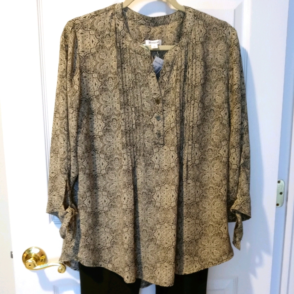 NWT- Ladies Blouse